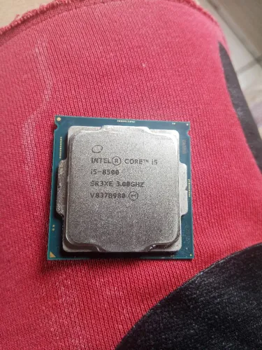 Vendo processador Intel i5 8geracao no precinho