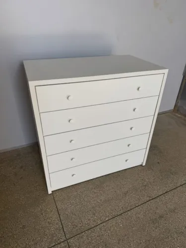 Cômoda em MDF com 5 gavetas