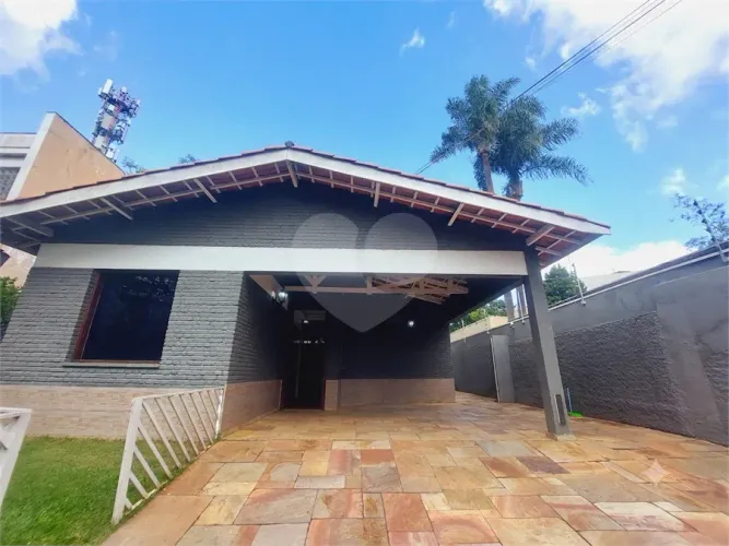 Casa com 3 quartos à venda ou para locação em Alto de pinheiros - SP