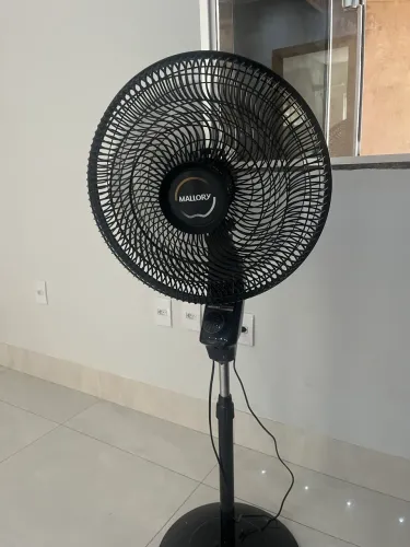 Ventilador de coluna. Novo na caixa. 40cm