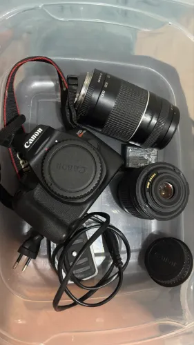 Canon T100