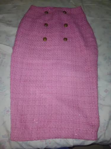 Saia rosa da shein 42 reias