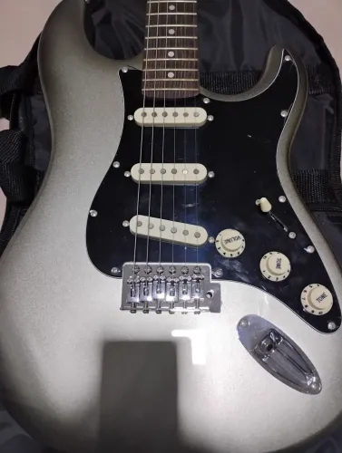 Guitarra Michael GMS400