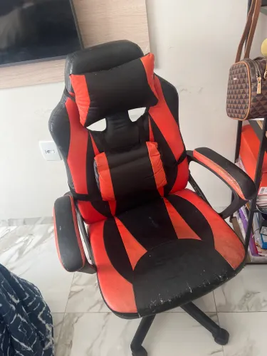 Cadeira gamer preto e vermelho