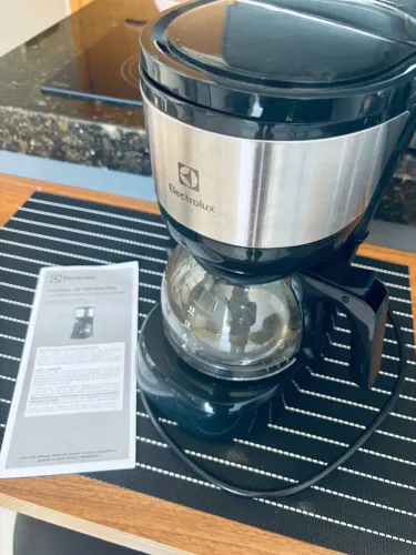 Cafeteira Elétrica Inox - Prática e Funciona Perfeitamente