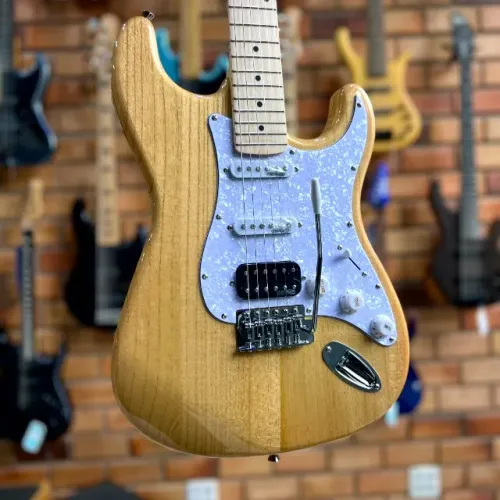 STRATOCASTER SHELTER SSW PRO HSS TBU