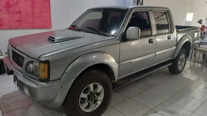 Mitsubishi L200 GLS 2.5 4X4 CD Diesel 2004