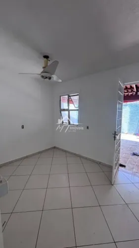 Casa com 2 dormitórios para alugar por R$ 2.864/mês - Villa Flora - Sumaré/SP