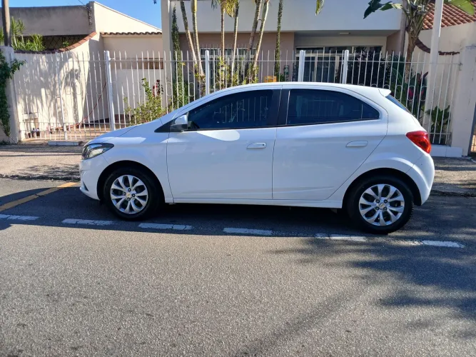 Chevrolet Onix Hatch LT 1.4 8V Flex Aut. 4P 2018