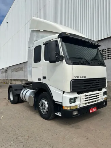 Volvo FH12 380 4x2 ano 2002