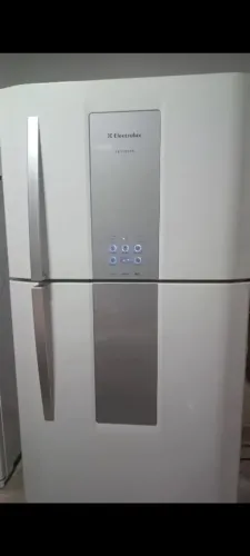 Geladeira Electrolux 552 litros parou de gelar