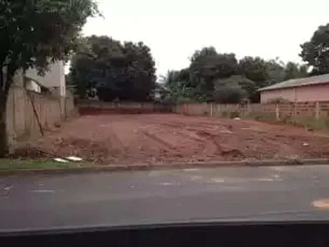 Vendo terreno 600² plano, urbano, ótima localização