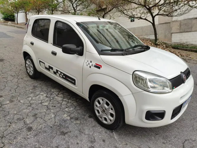 Fiat Uno Attractive 1.0 EVO Fire Flex 8V 5P 2016