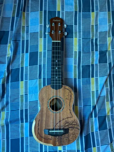 Ukulele Kalani Soprano 21 Mogno Kal Sig Nalu