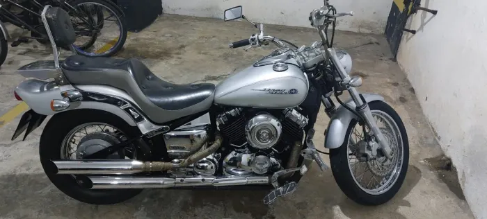 Yamaha XVS Dragstar 650 - moto custom