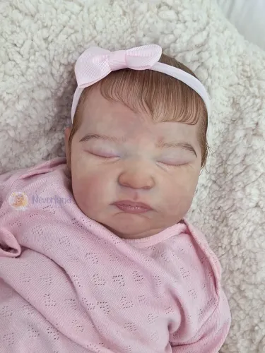 Bebê reborn kit Laura recém-nascido