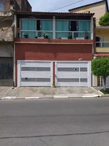 CASA ASSOBRADADA A VENDA CITY BUSSOCABA