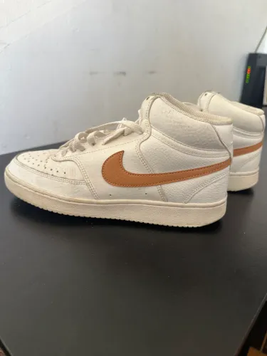 Tênis Nike Court Vision Mid