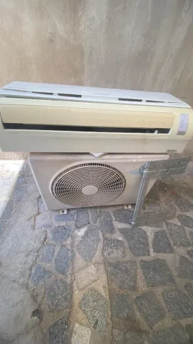 Ar condicionado para retirada de peças 