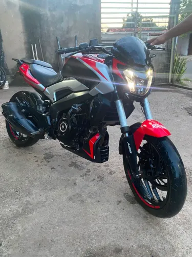 Vendo Bajaj Dominar 250 com problema no motor
