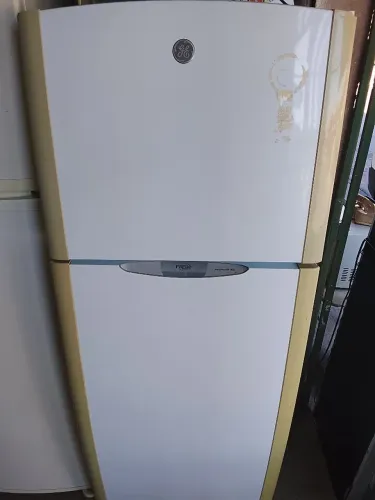 Geladeira ge  ótimo estado 