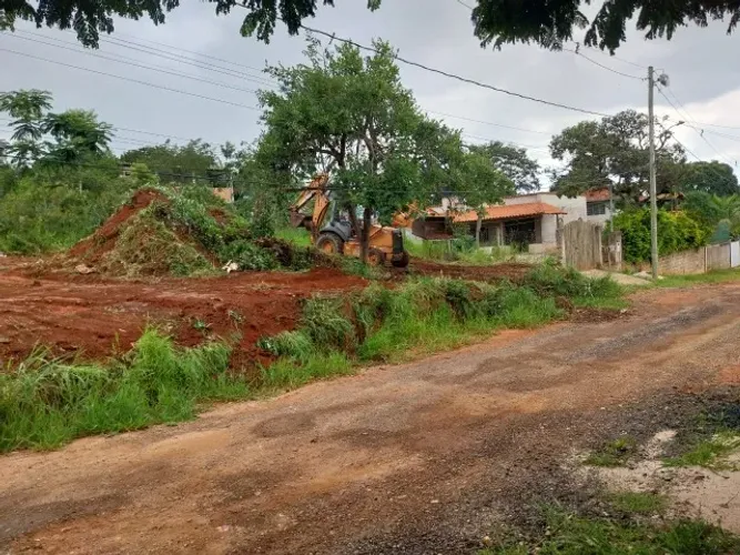 LOTE DE ESQUINA EM MELO VIANA