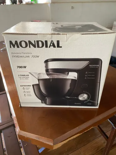 Batedeira planetária 700w