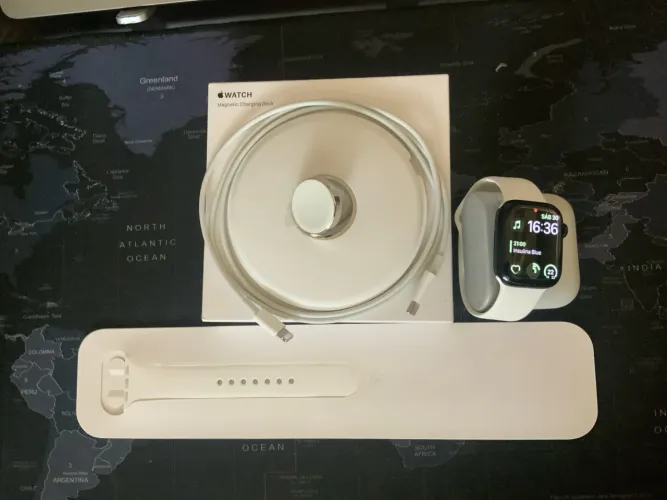 Apple Watch s7Nike + Magnetic Charging Dock