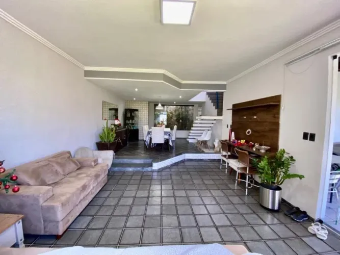 Casa Alto Padrão à Venda no Bairro São Francisco - Ilhéus
