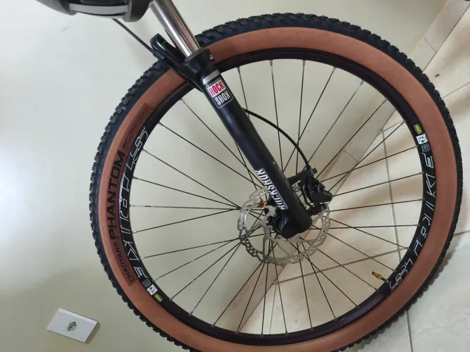 RockShox Recon Original - Caloi Elite Carbon 2017 - 29?<br>Descrição:
