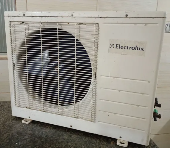 Condensadora 12000 BTUs Para Ar Condicionado