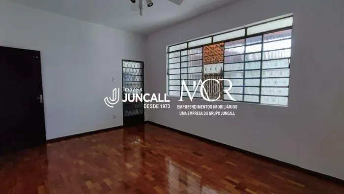 Casa de 4 quartos e 3 vagas de garagem para locação no bairro Renascença