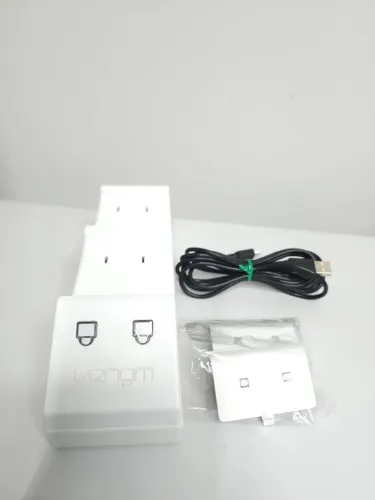 Base Carregadora Dupla para Xbox One e Series + 2 Baterias