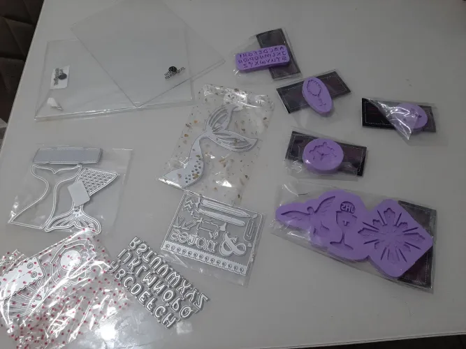 Faca de corte e relevo scrapbook<br>