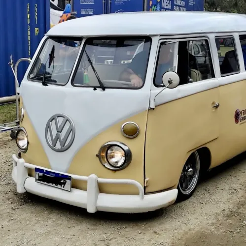 Volkswagen Kombi Standard/ Luxo/ Serie Prata 1976