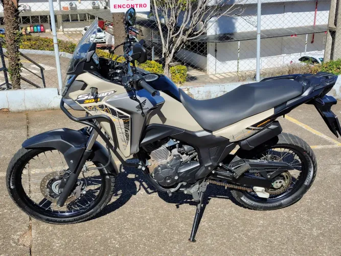 HONDA XRE 300 SAHARA 2024 - NOVA, 9.600KM, IPVA 2026 PAGO - ABAIXO DA FIPE