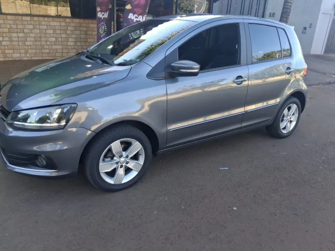Volkswagen Fox Comfortline 1.6 Flex 8V 5P 2018