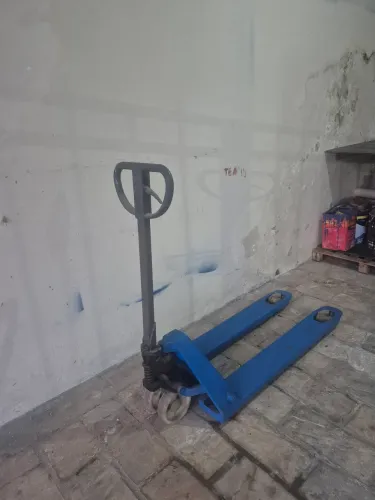 Paleteira para até 2.200 kg