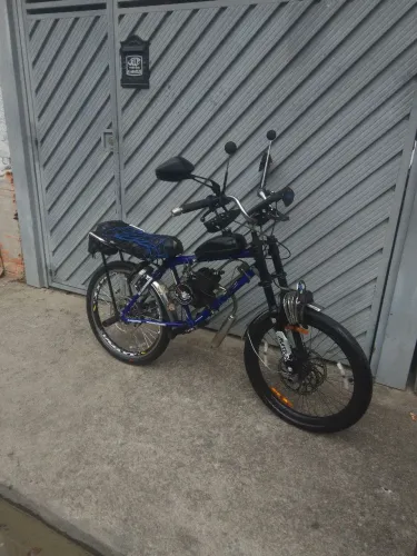 Motor , bicmotor melhor moto de fábrica ,eu estou querendo vende quem tiver interesse cham