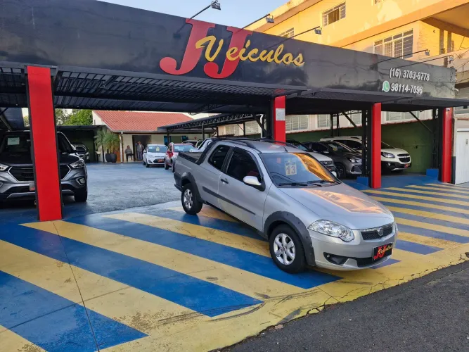 Fiat Strada Trekking 1.6 16V Flex CD 2013