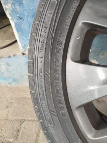Pneu Dunlop 225/50 zr17
