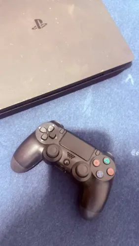 Ps4 com 1 controle