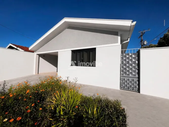 Casa com 3 Quartos, sendo 1 Suíte e Quintal na Vila Margarida Americana/SP