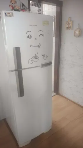 Vende geladeira 