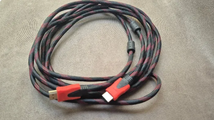 Cabo HDMI de 5 metros, Cor Preto/Vermelho