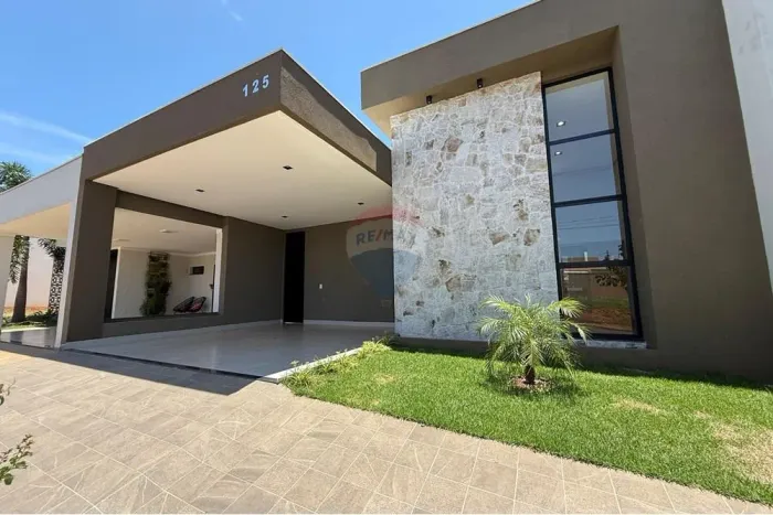 Casa moderna em condomínio fechado no Residencial Barcelona