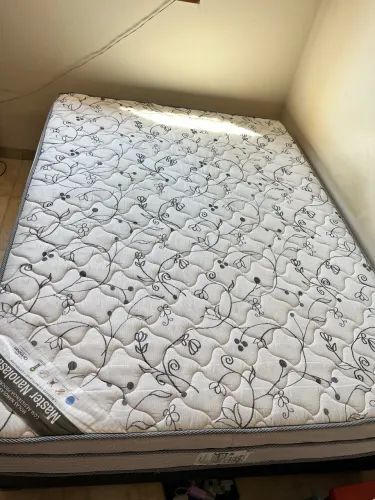 Cama casal com box