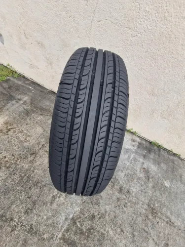 Vendo pneus aro 15 185 65