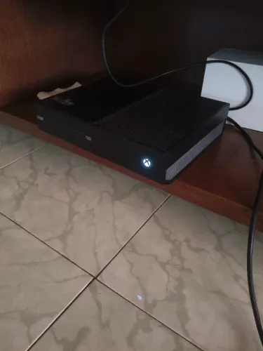Vendo Xbox One 500GB
