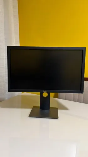 Monitor Dell 21.5 Pol Full HD P2211Ht - DVI / VGA
